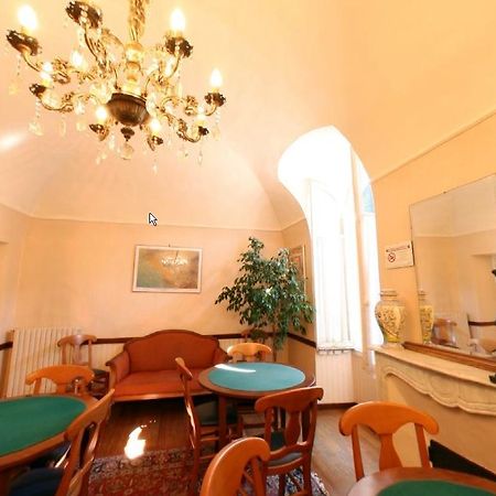 Hotel Eden Sanremo Luaran gambar