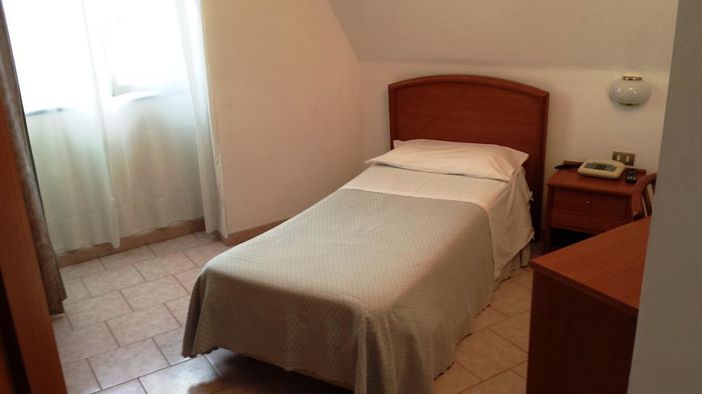 Hotel Eden Sanremo Luaran gambar